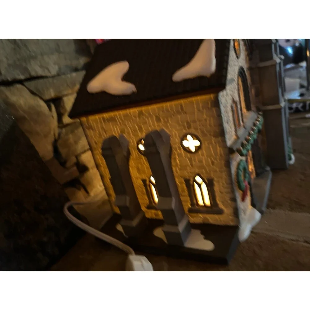 Department Dept 56 Dickens Village Series Whittlesbourne Church 1994 In box